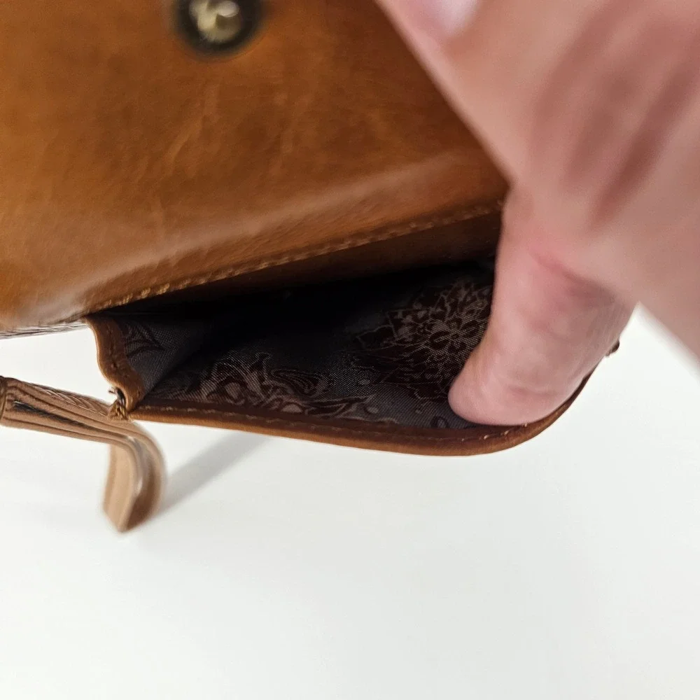 Hobo Leather Wristlet Cell Phone Wallet Tan Brown Zip Travel Organizer Classic